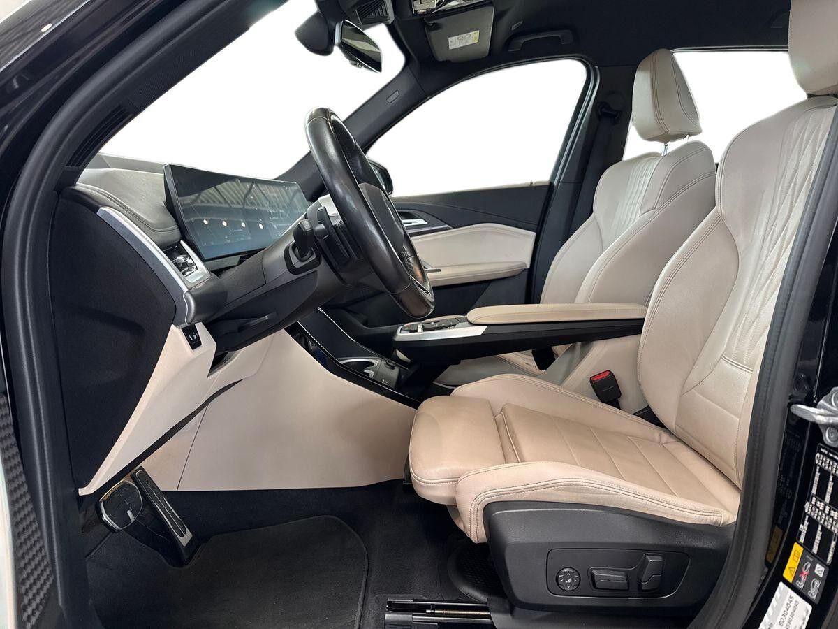 Billede af BMW iX1 xDrive30 EL Fully Charged 4x4 313HK 5d Aut.