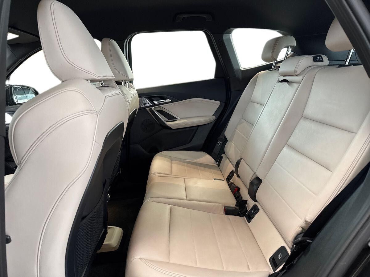 Billede af BMW iX1 xDrive30 EL Fully Charged 4x4 313HK 5d Aut.