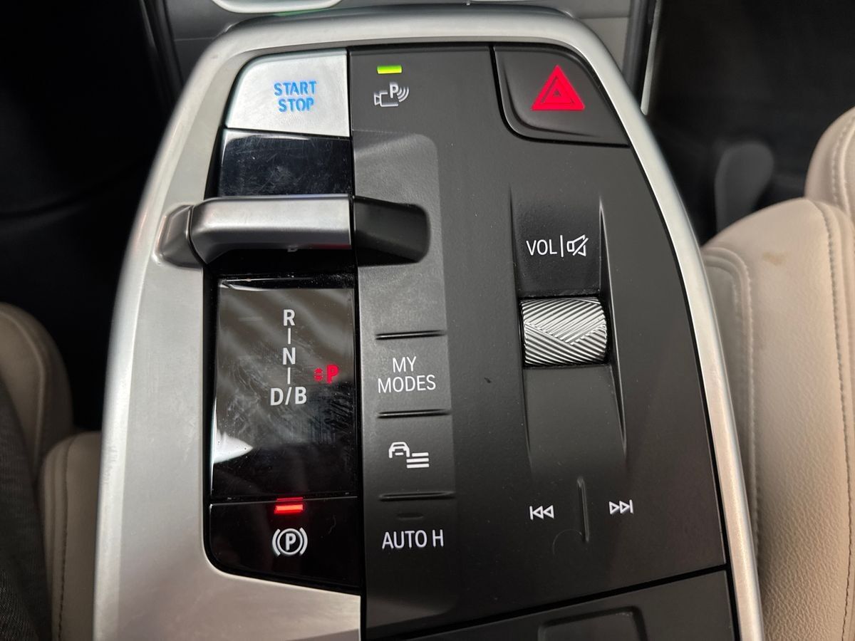 Billede af BMW iX1 xDrive30 EL Fully Charged 4x4 313HK 5d Aut.