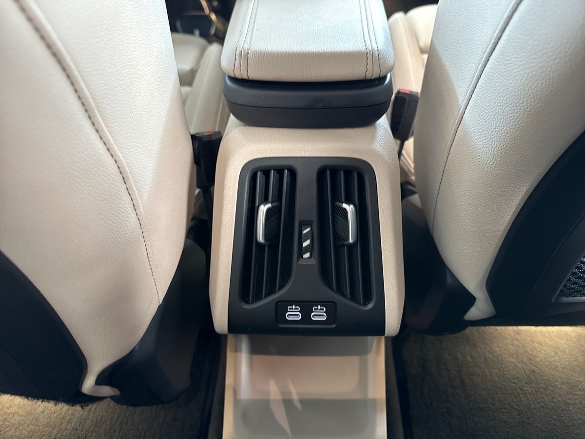 Billede af BMW iX1 xDrive30 EL Fully Charged 4x4 313HK 5d Aut.