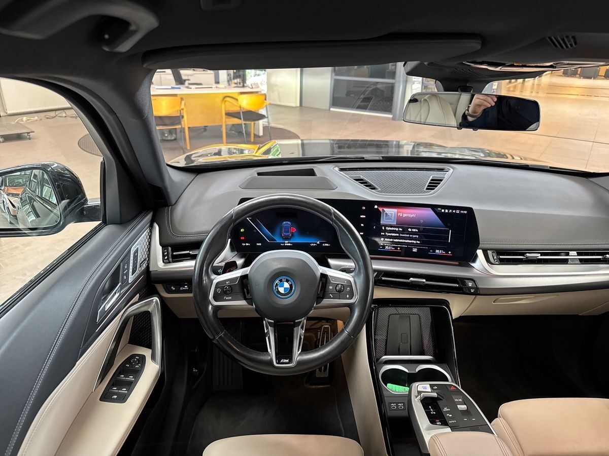 Billede af BMW iX1 xDrive30 EL Fully Charged 4x4 313HK 5d Aut.