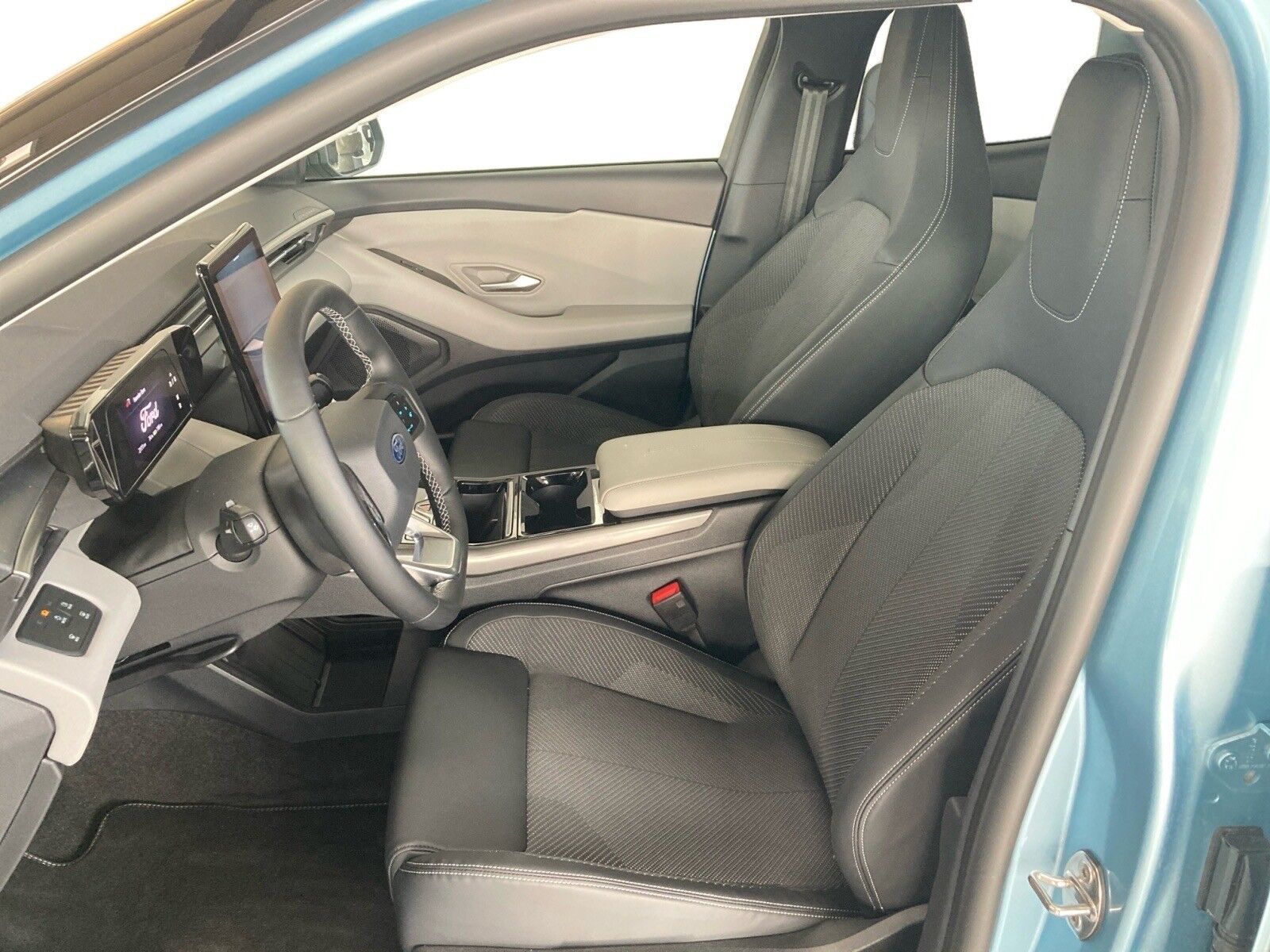 Billede af Ford Explorer EL UR Select AWD 340HK 5d Aut.