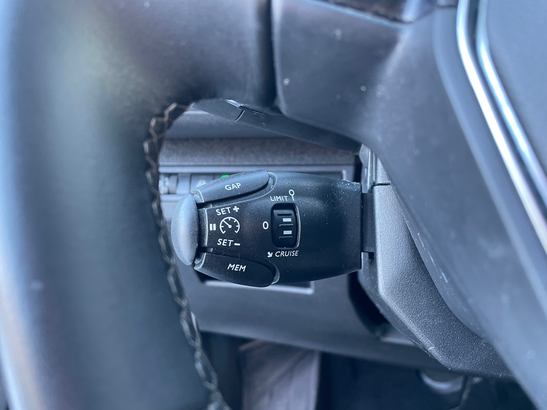 Billede af Peugeot 3008 1,6 PureTech  Plugin-hybrid Allure LTD EAT8 225HK 5d 8g Aut.