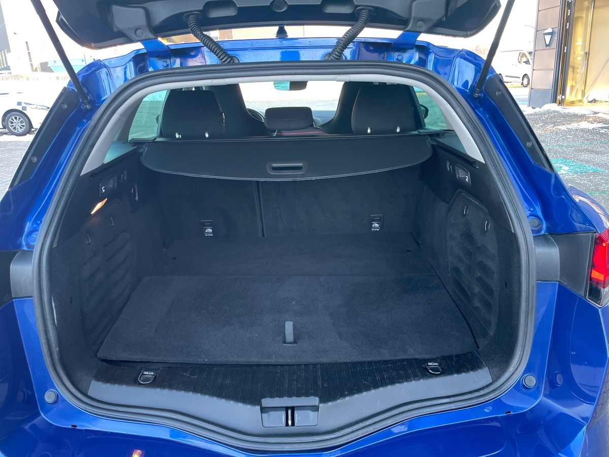 Billede af Renault Mégane Sport Tourer 1,6 E-TECH  Plugin-hybrid RS-Line 160HK Stc Aut.