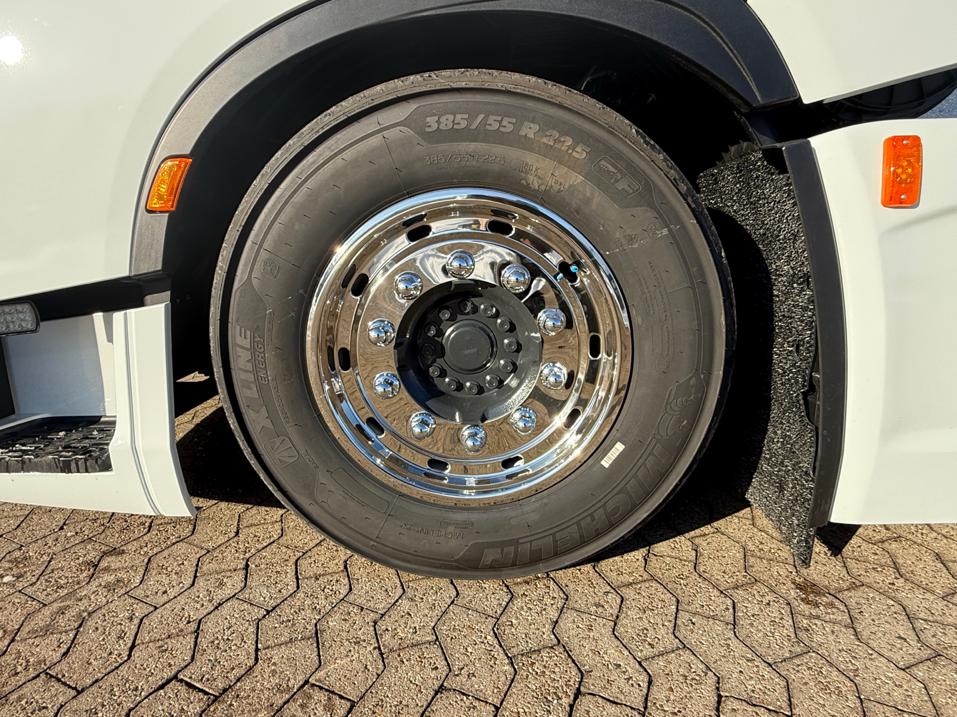 Billede af Iveco S-Way 12,9 D AS440S49-E6e Twinsteer 490HK 12g Aut.