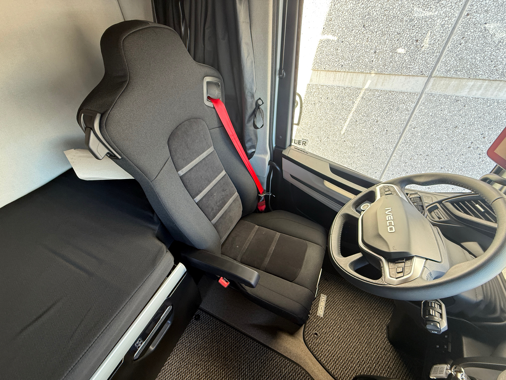 Billede af Iveco S-Way 12,9 D AS440S49-E6e Twinsteer 490HK 12g Aut.