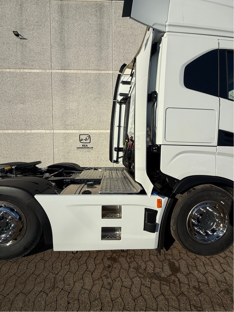 Billede af Iveco S-Way 12,9 D AS440S49-E6e Twinsteer 490HK 12g Aut.