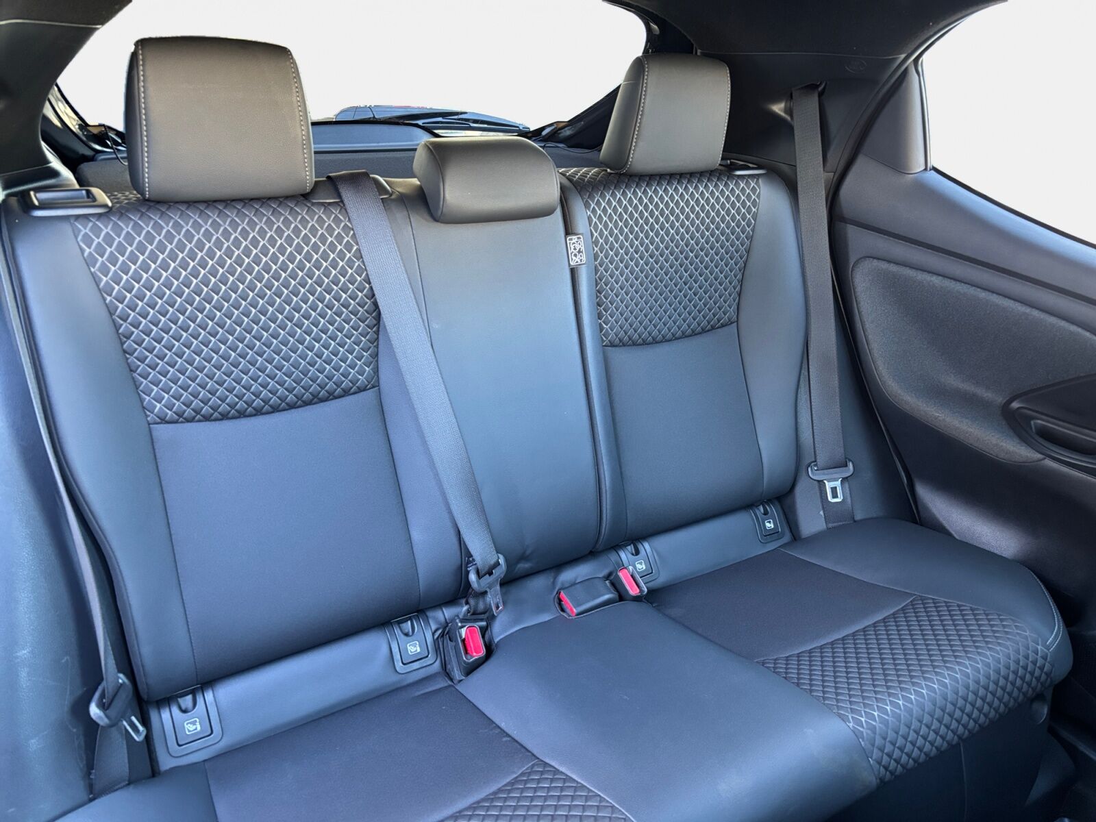 Billede af Toyota Yaris 1,5 Hybrid H3 Style Bi-tone 116HK 5d Trinl. Gear