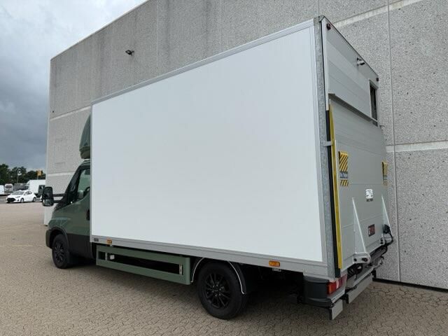 Billede af Iveco Daily 35S18 4100mm 3,0 D 180HK Ladv./Chas. 8g Aut.