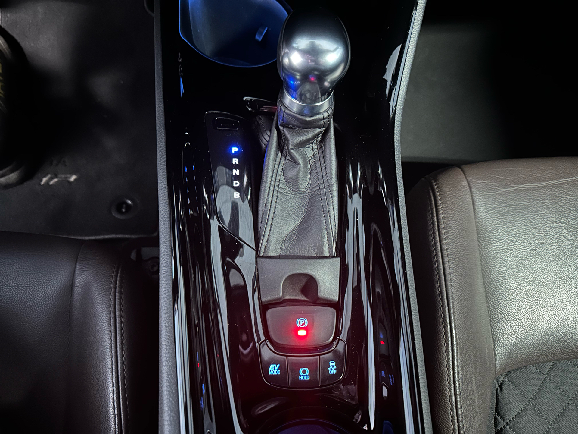 Billede af Toyota C-HR 1,8 Hybrid C-HIC LED Multidrive S 122HK 5d Aut.