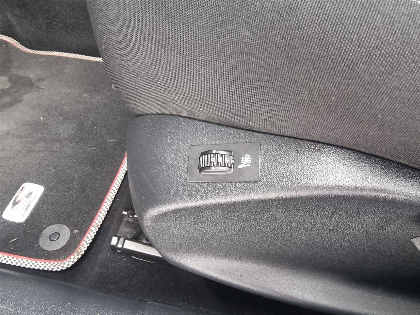 Billede af Peugeot 208 1,6 BlueHDi Active Mix 100HK 5d