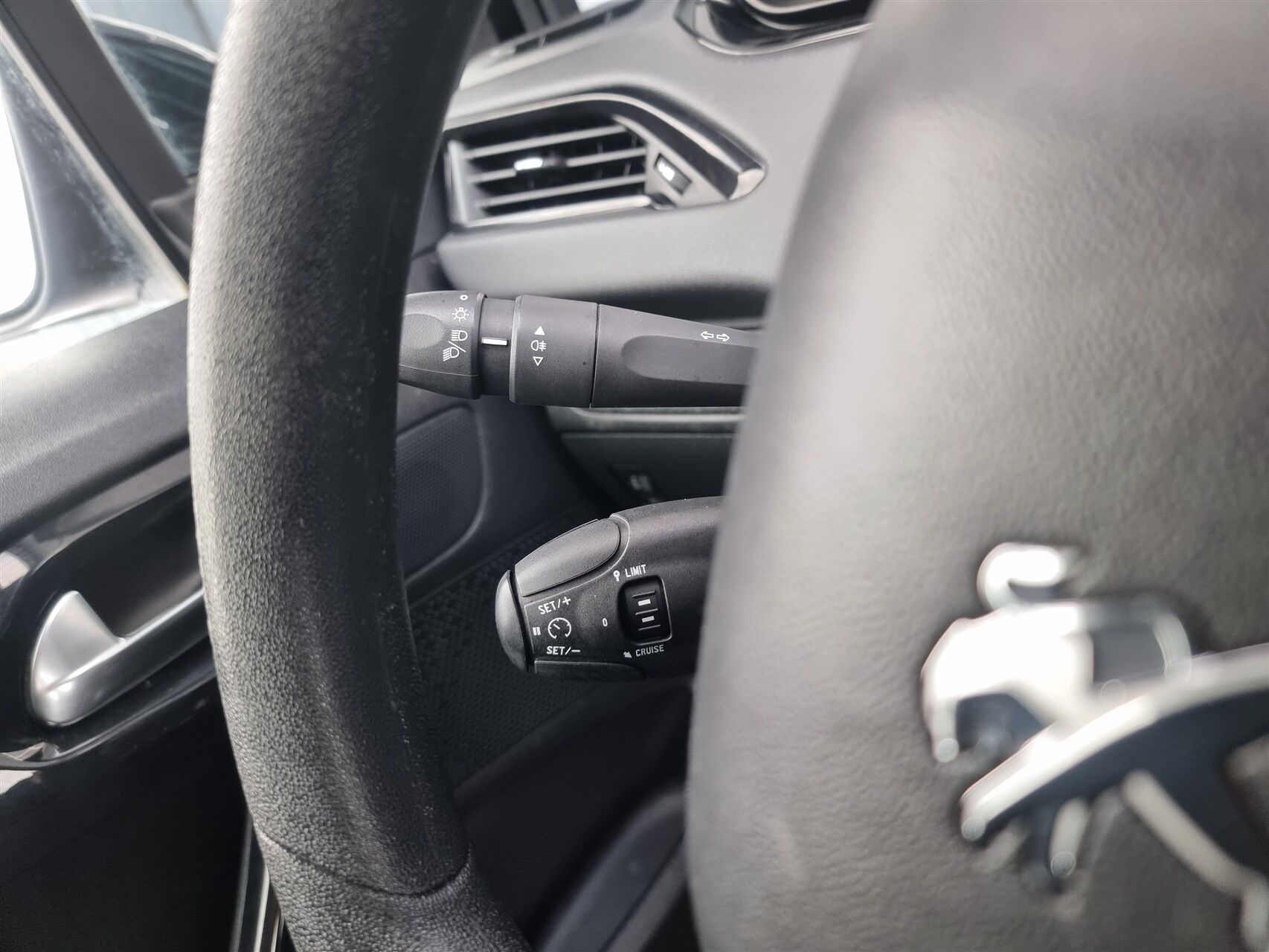 Billede af Peugeot 208 1,6 BlueHDi Active Mix 100HK 5d