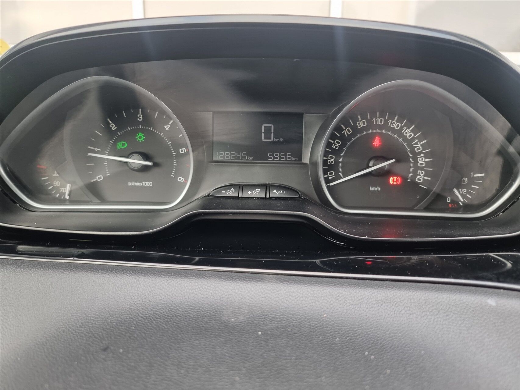 Billede af Peugeot 208 1,6 BlueHDi Active Mix 100HK 5d