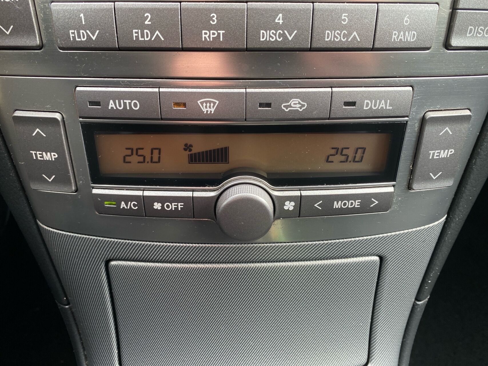 Billede af Toyota Avensis 1,8 Linea Terra 129HK Stc