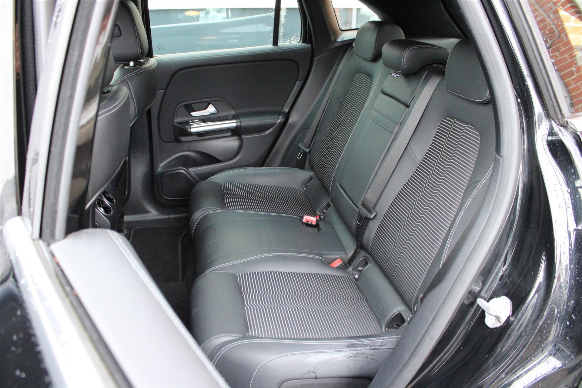 Billede af Mercedes-Benz EQA 300 EL 4Matic 228HK 5d Aut.