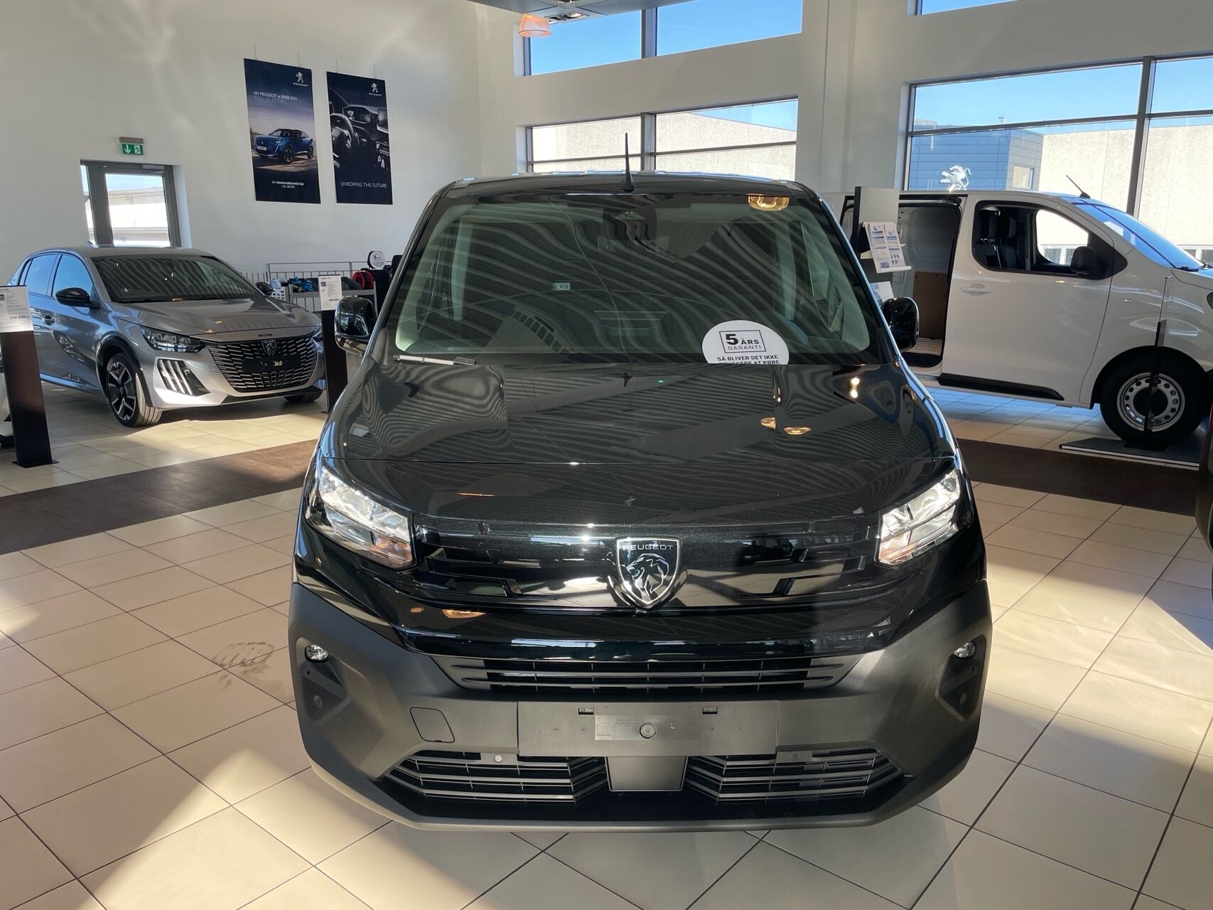 Billede af Peugeot e-Partner L2 V2 EL Premium 136HK Van Aut.