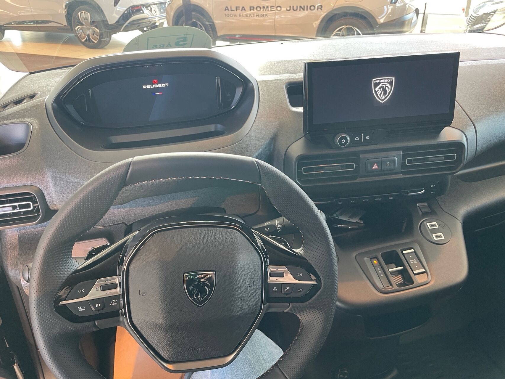 Billede af Peugeot e-Partner L2 V2 EL Premium 136HK Van Aut.