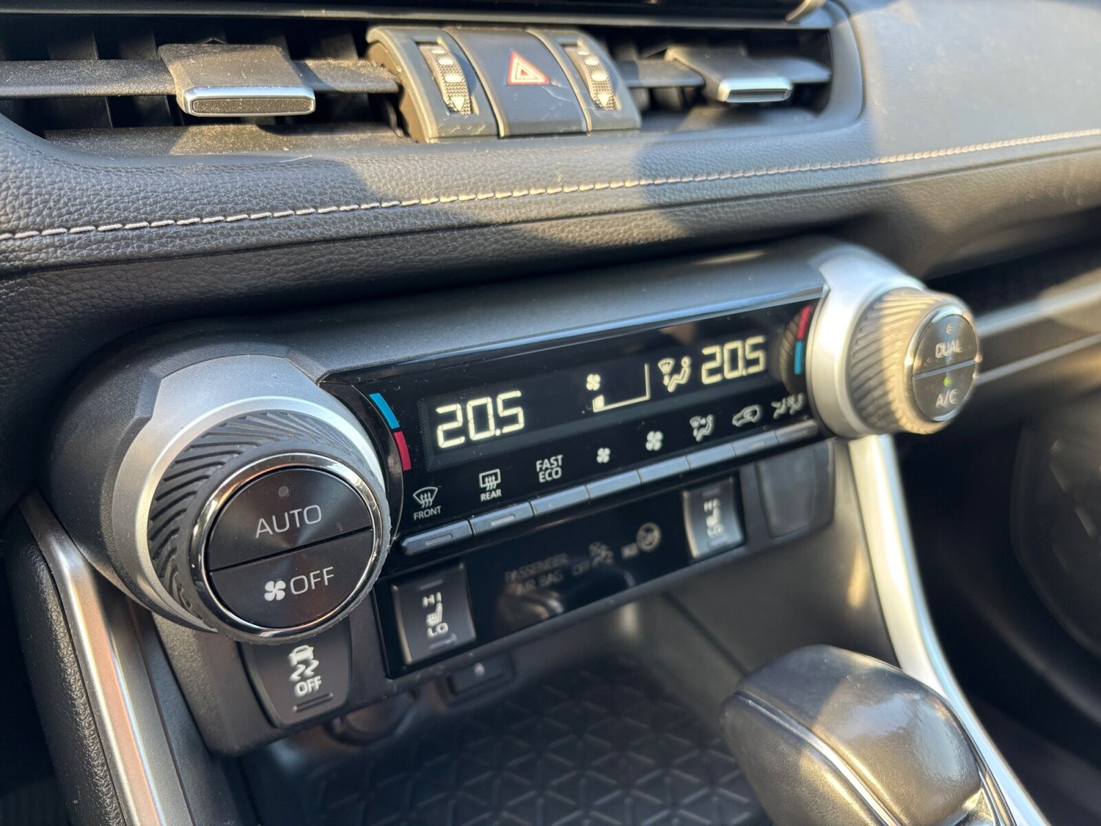 Billede af Toyota RAV4 2,5 Hybrid H3 218HK 5d 6g Aut.