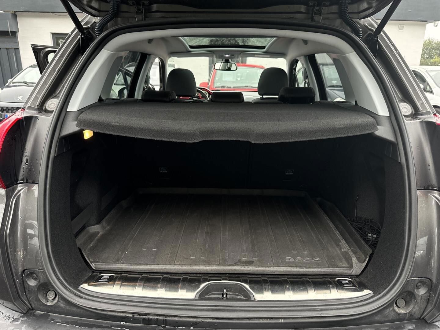 Billede af Peugeot 2008 1,6 BlueHDi GT Line Sky 120HK 6g