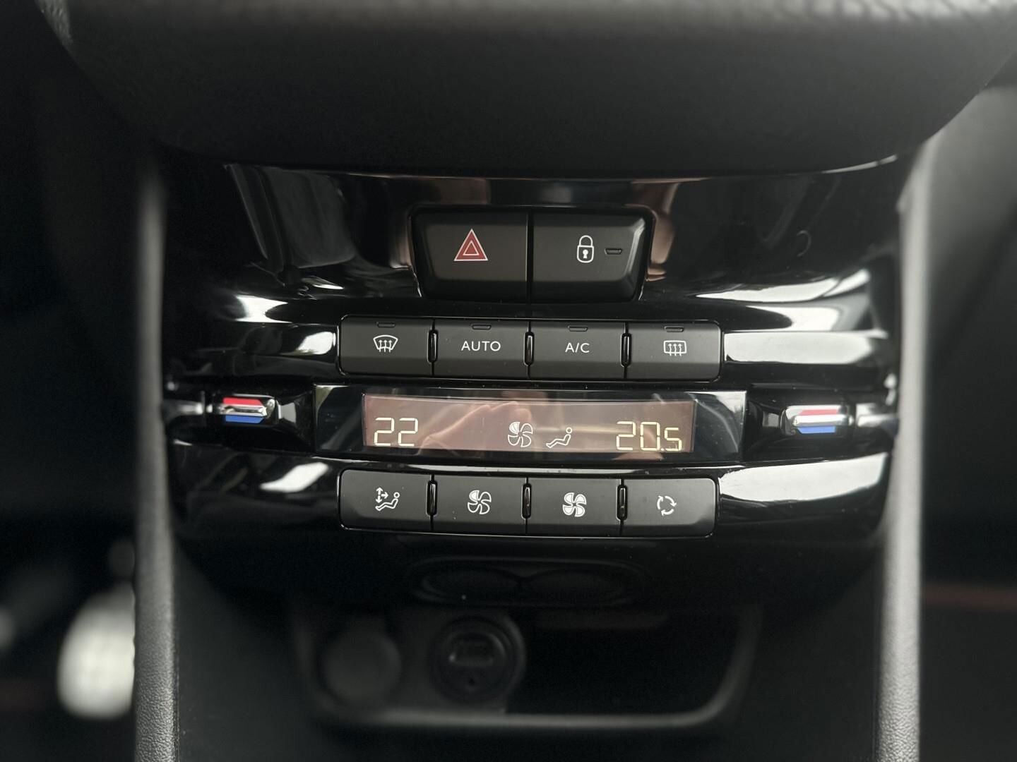 Billede af Peugeot 2008 1,6 BlueHDi GT Line Sky 120HK 6g