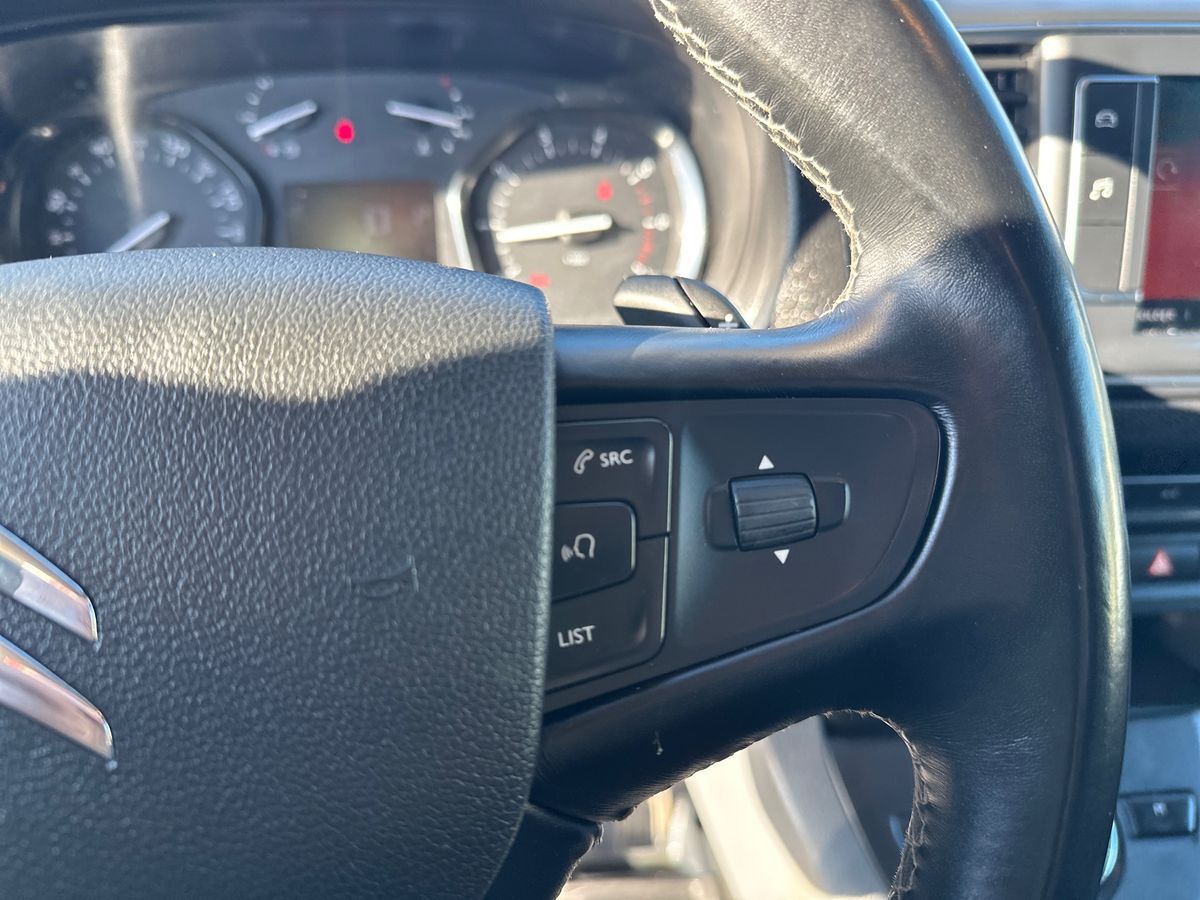 Billede af Citroën Jumpy L3 2,0 Blue HDi Masterline EAT8 122HK Van 8g Aut.