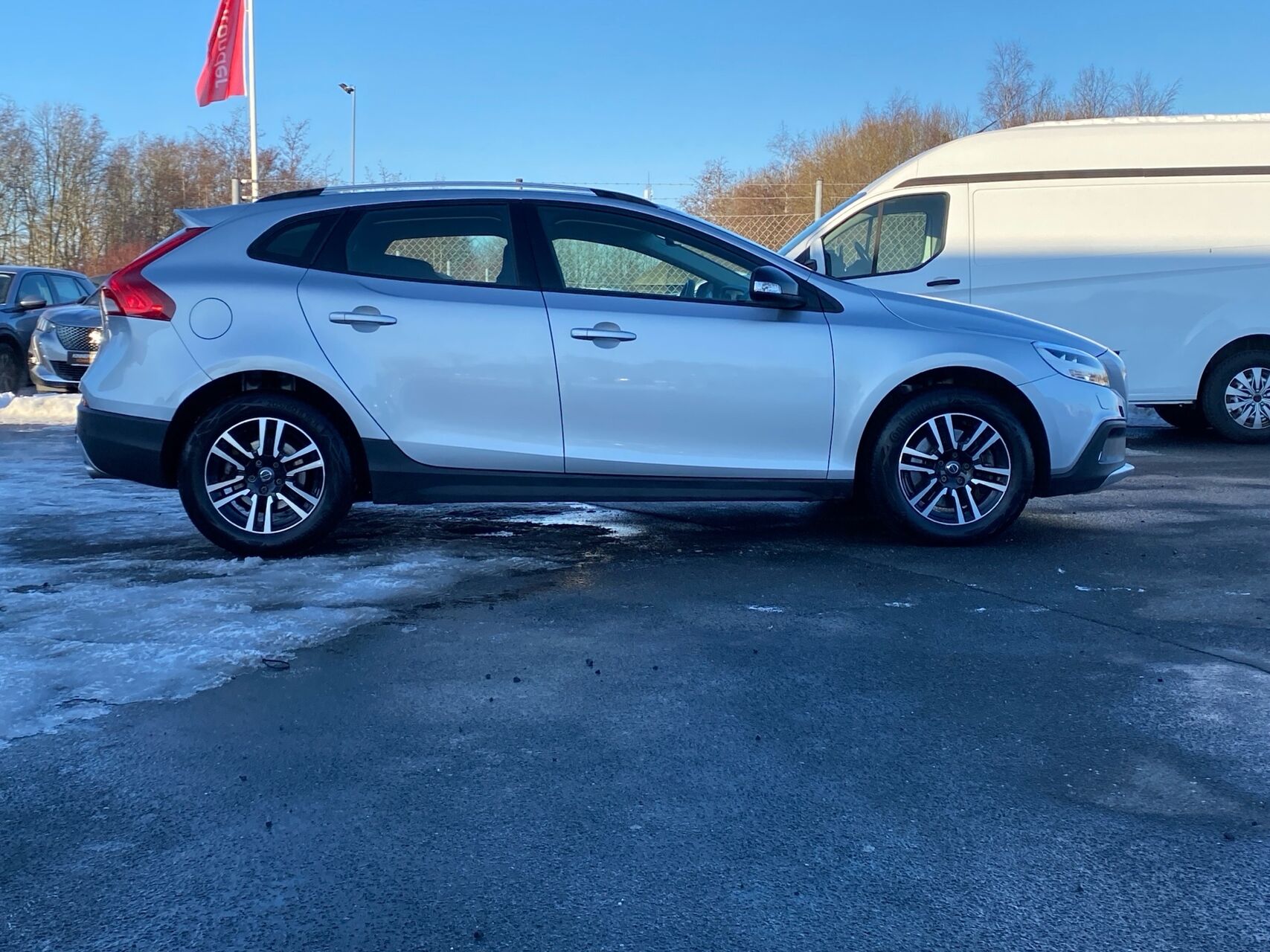 Billede af Volvo V40 Cross Country 1,5 T3 152HK 5d 6g Aut.