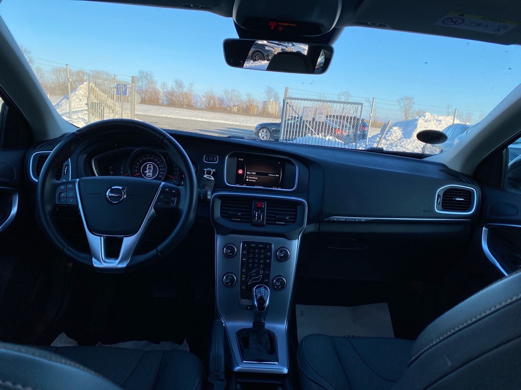 Billede af Volvo V40 Cross Country 1,5 T3 152HK 5d 6g Aut.