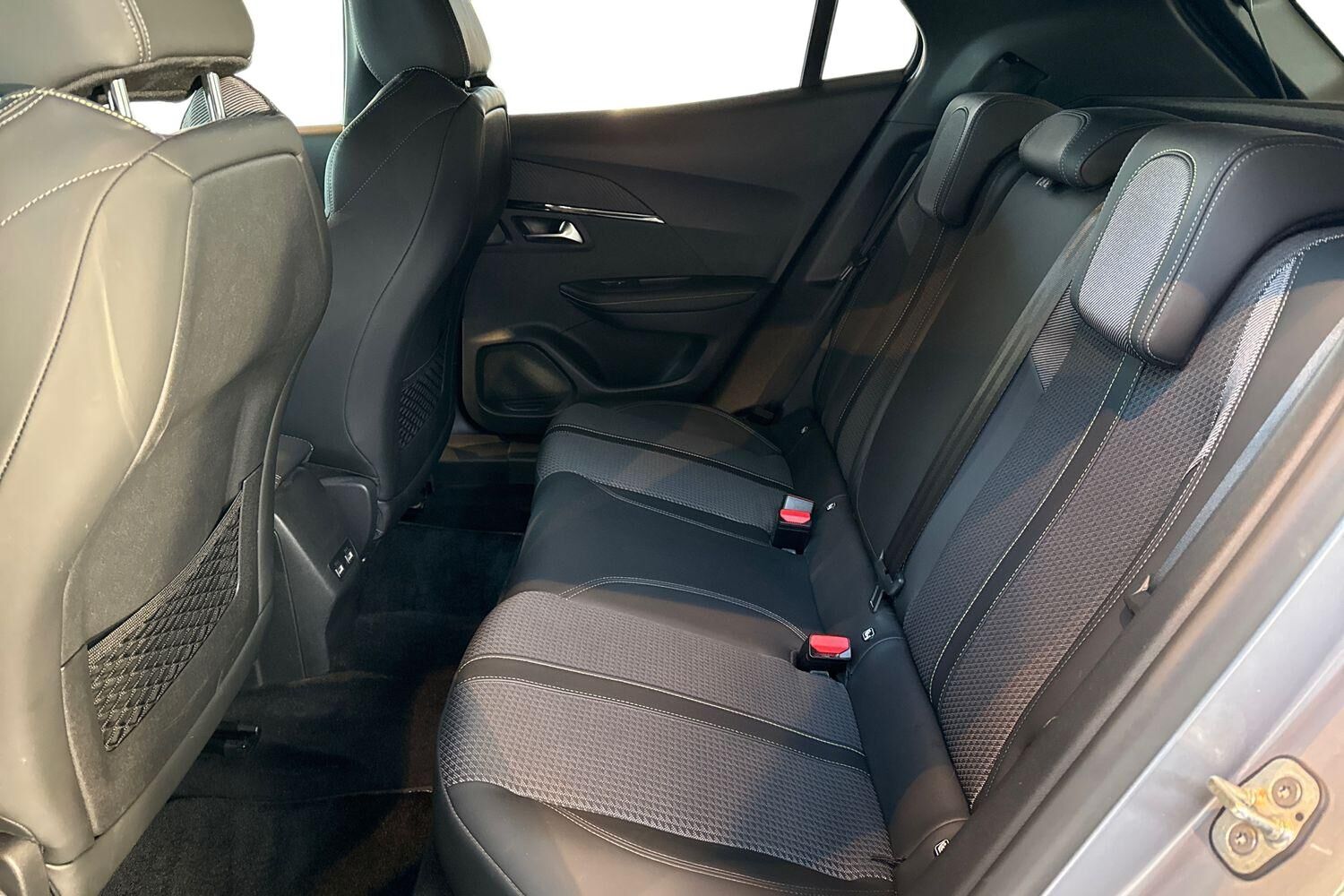 Billede af Peugeot e-2008 EL GT Prime+ 136HK 5d Aut.