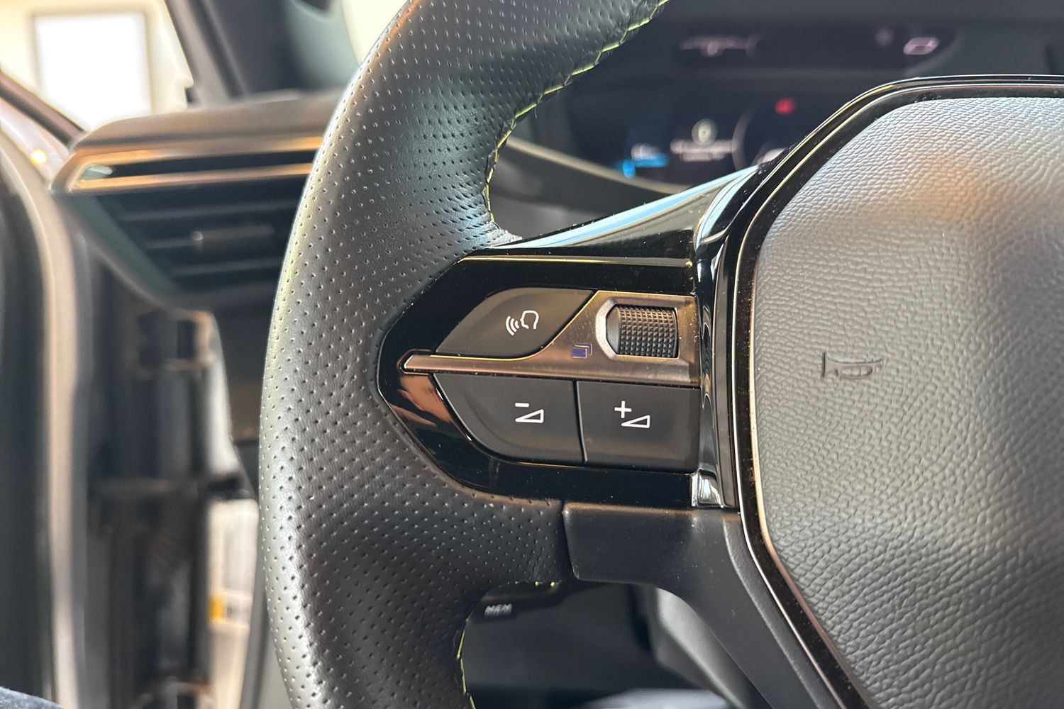 Billede af Peugeot e-2008 EL GT Prime+ 136HK 5d Aut.