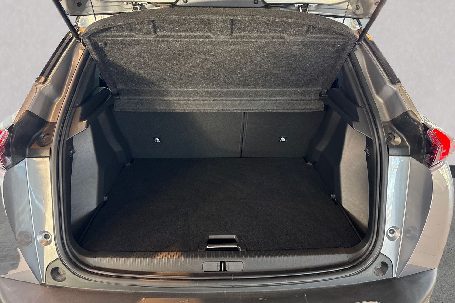 Billede af Peugeot e-2008 EL GT Prime+ 136HK 5d Aut.