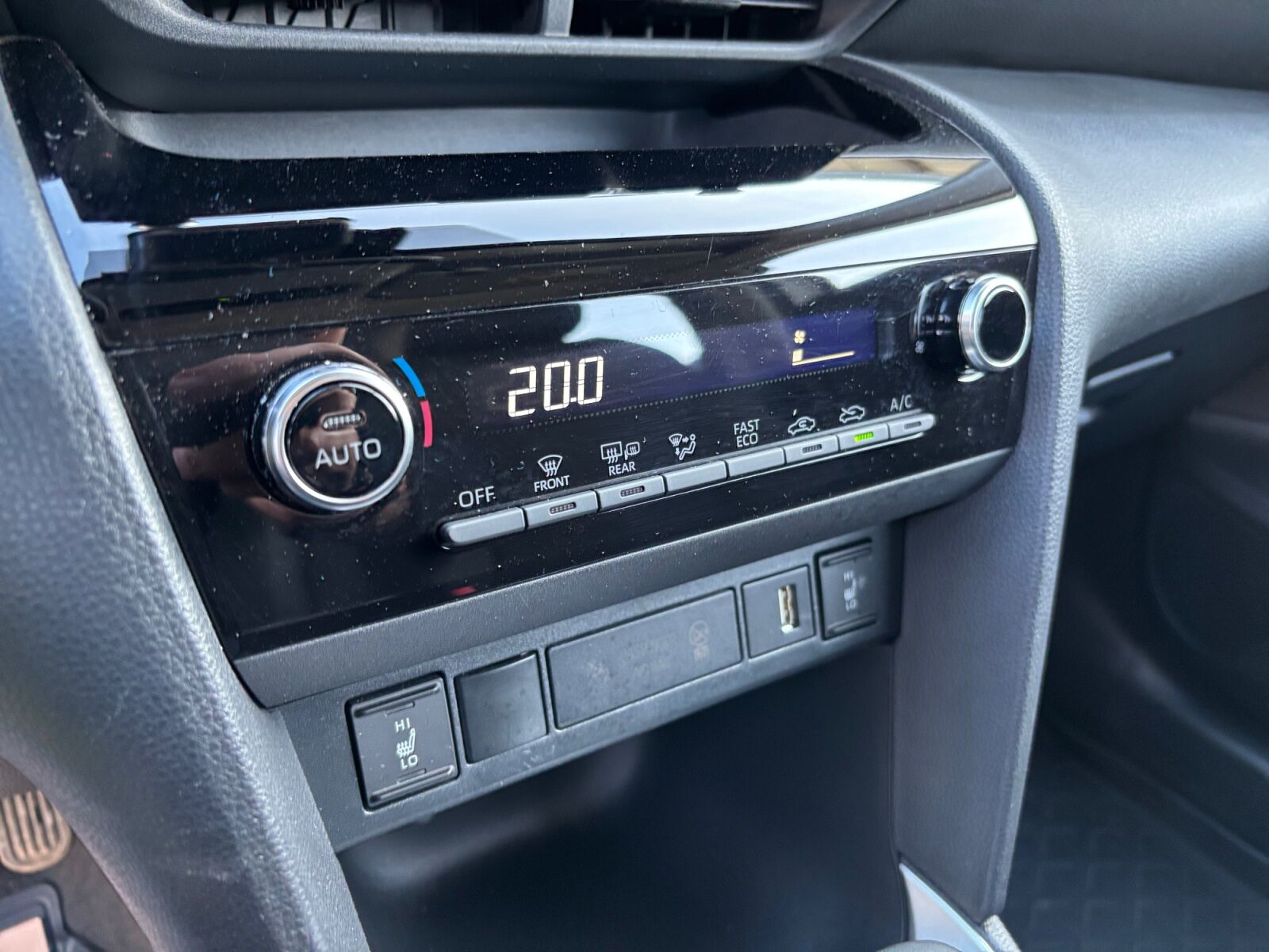 Billede af Toyota Yaris Cross 1,5 Hybrid Essential 116HK 5d Trinl. Gear