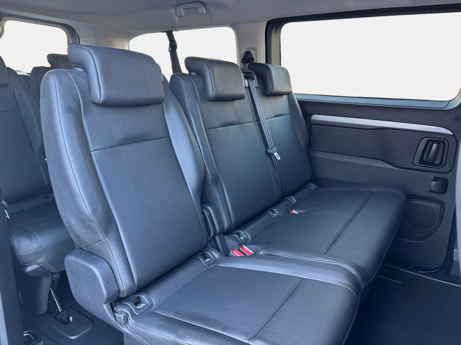 Billede af Toyota Proace Verso Electric Long EL Shuttle To skydedøre 136HK Aut.