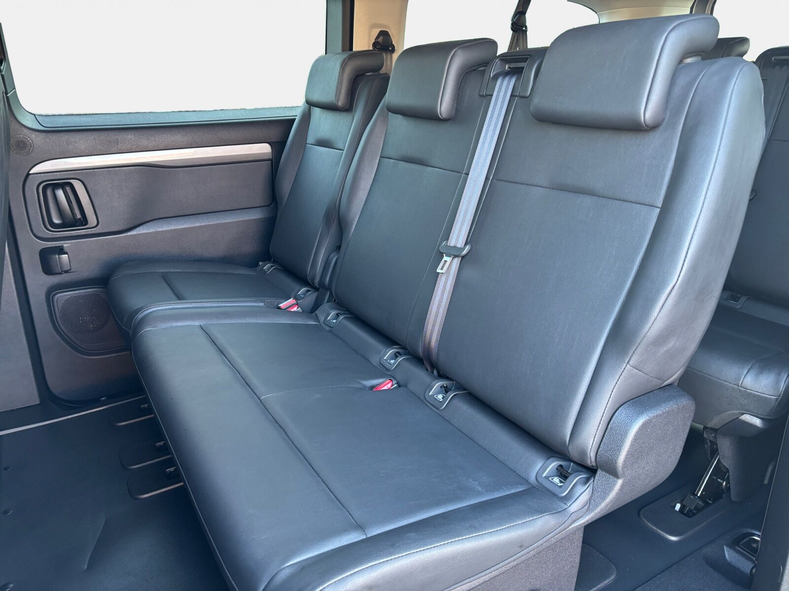 Billede af Toyota Proace Verso Electric Long EL Shuttle To skydedøre 136HK Aut.