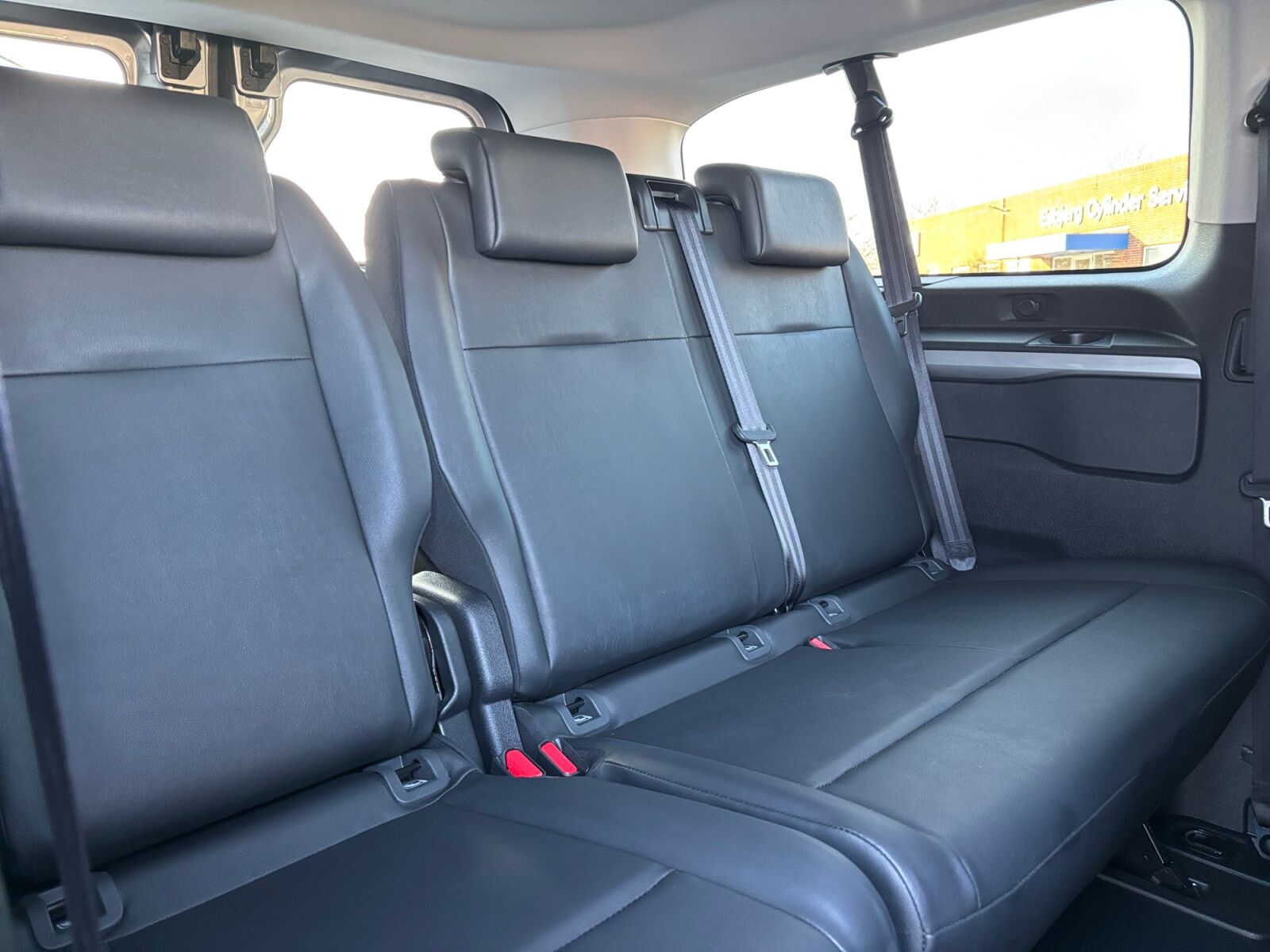 Billede af Toyota Proace Verso Electric Long EL Shuttle To skydedøre 136HK Aut.