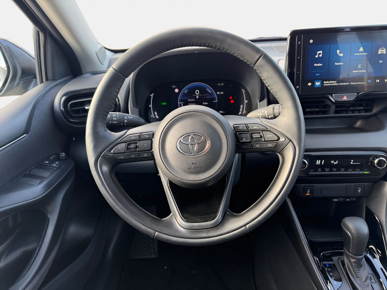 Billede af Toyota Yaris 1,5 Hybrid Style Comfort 116HK 5d Trinl. Gear