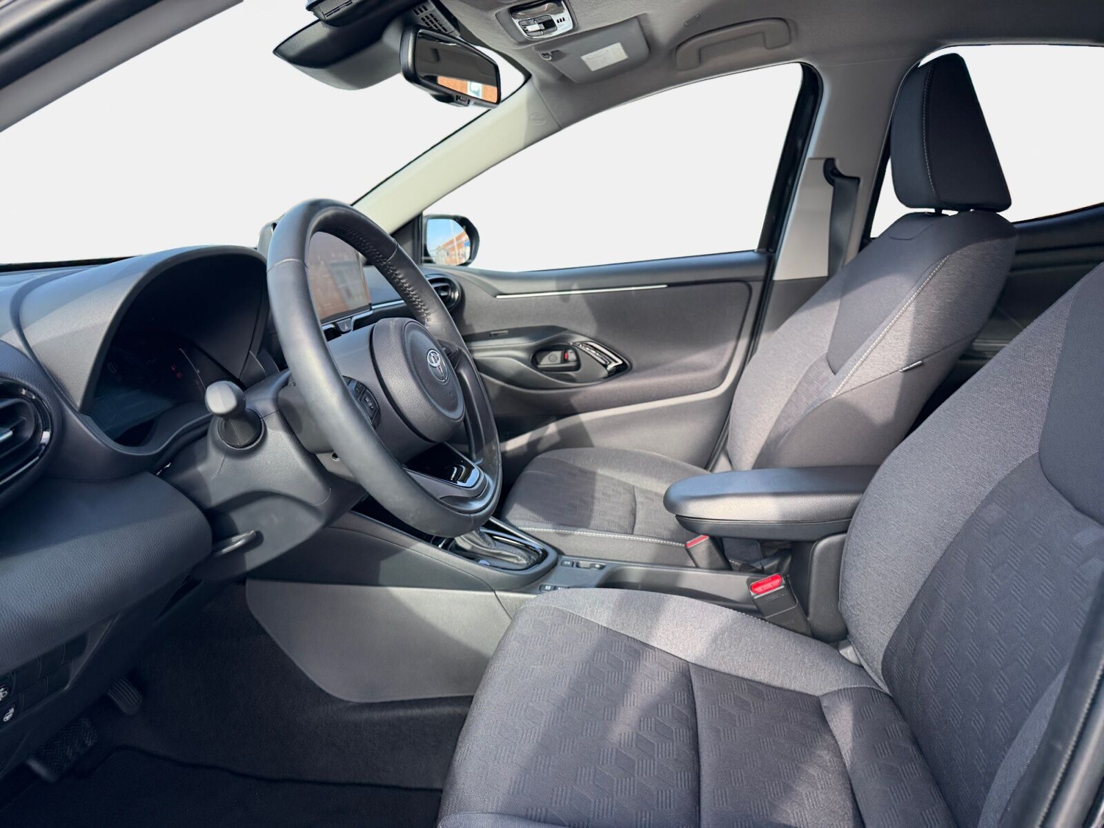 Billede af Toyota Yaris 1,5 Hybrid Style Comfort 116HK 5d Trinl. Gear