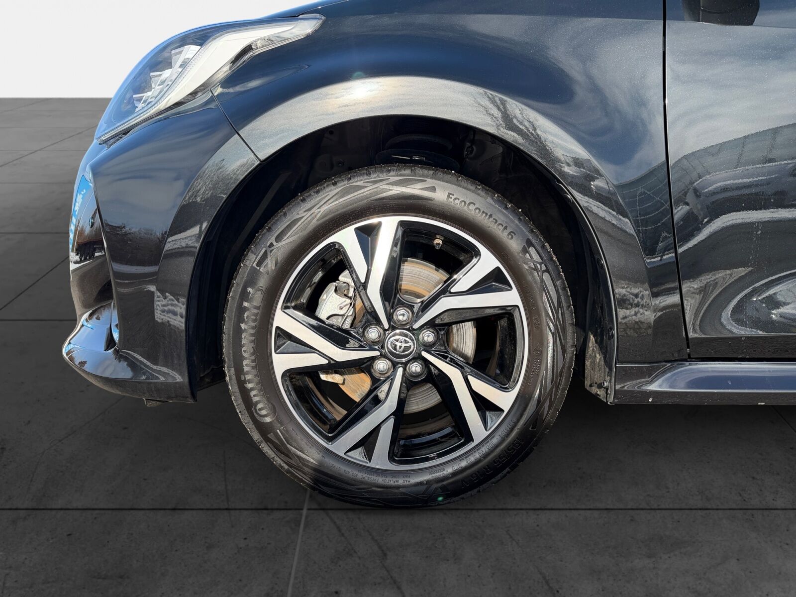 Billede af Toyota Yaris 1,5 Hybrid Style Comfort 116HK 5d Trinl. Gear