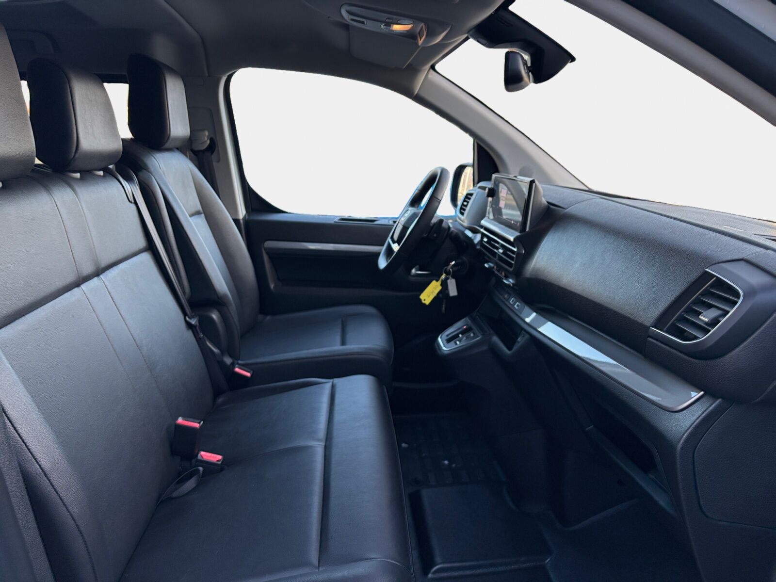 Billede af Toyota Proace Verso Electric Long EL Shuttle To skydedøre 136HK Aut.