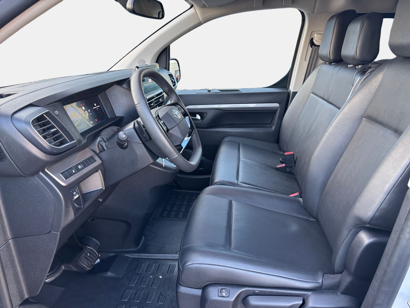 Billede af Toyota Proace Verso Electric Long EL Shuttle To skydedøre 136HK Aut.