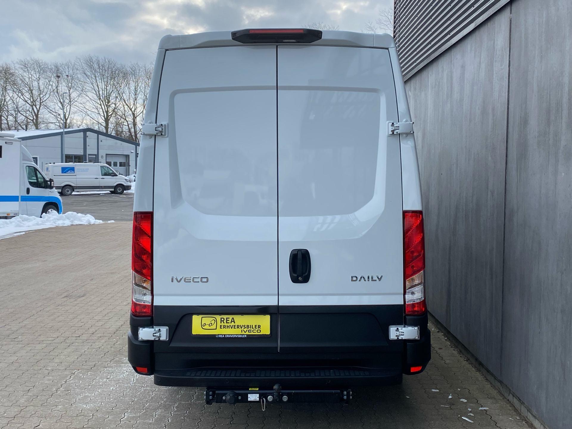 Billede af Iveco Daily 35S18 12m3 3,0 D 180HK Van 8g Aut.