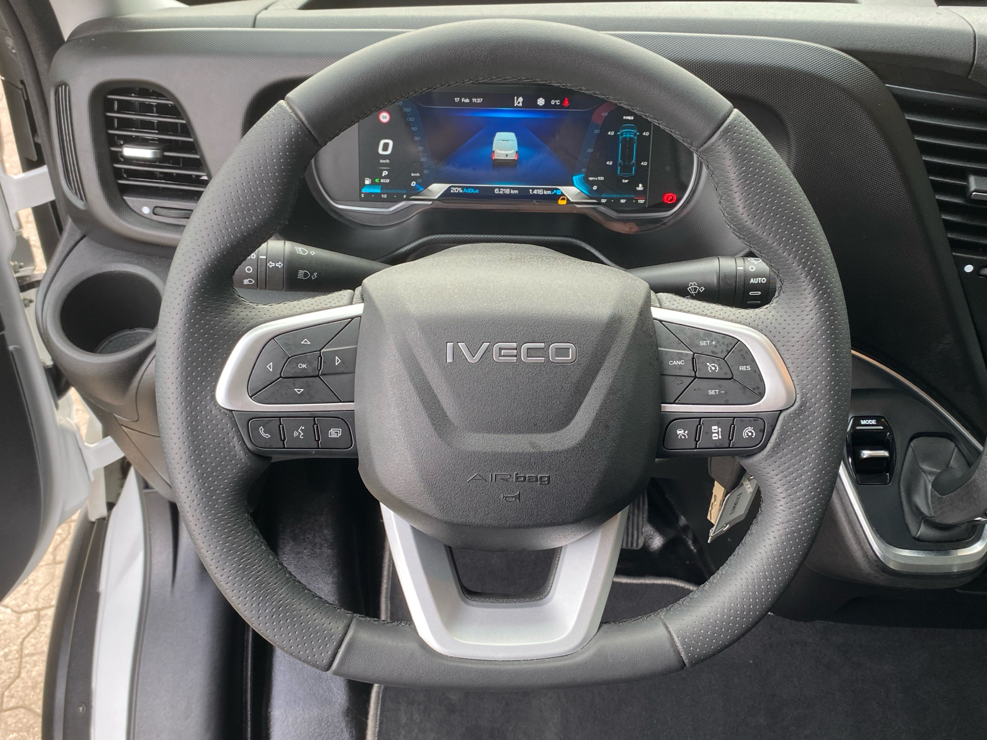 Billede af Iveco Daily 35S18 12m3 3,0 D 180HK Van 8g Aut.