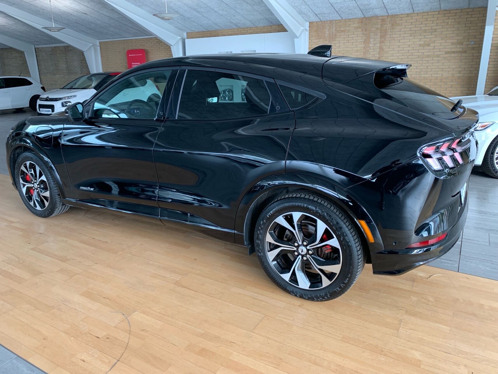 Billede af Ford Mustang Mach-E EL UR Premium 294HK 5d Aut.