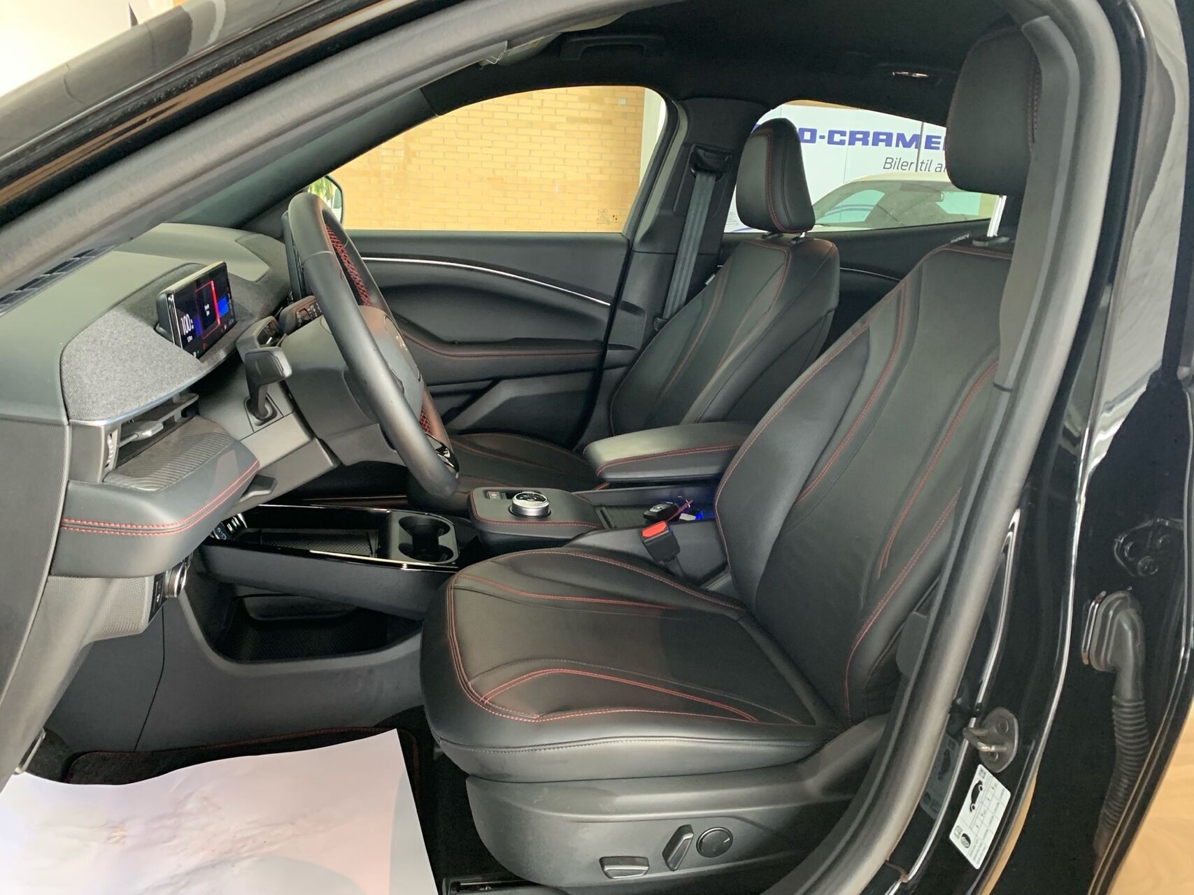 Billede af Ford Mustang Mach-E EL UR Premium 294HK 5d Aut.