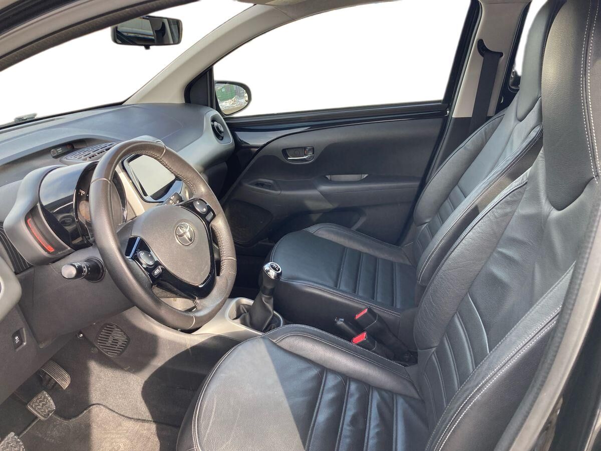 Billede af Toyota Aygo 1,0 VVT-I X-Black II 69HK 5d