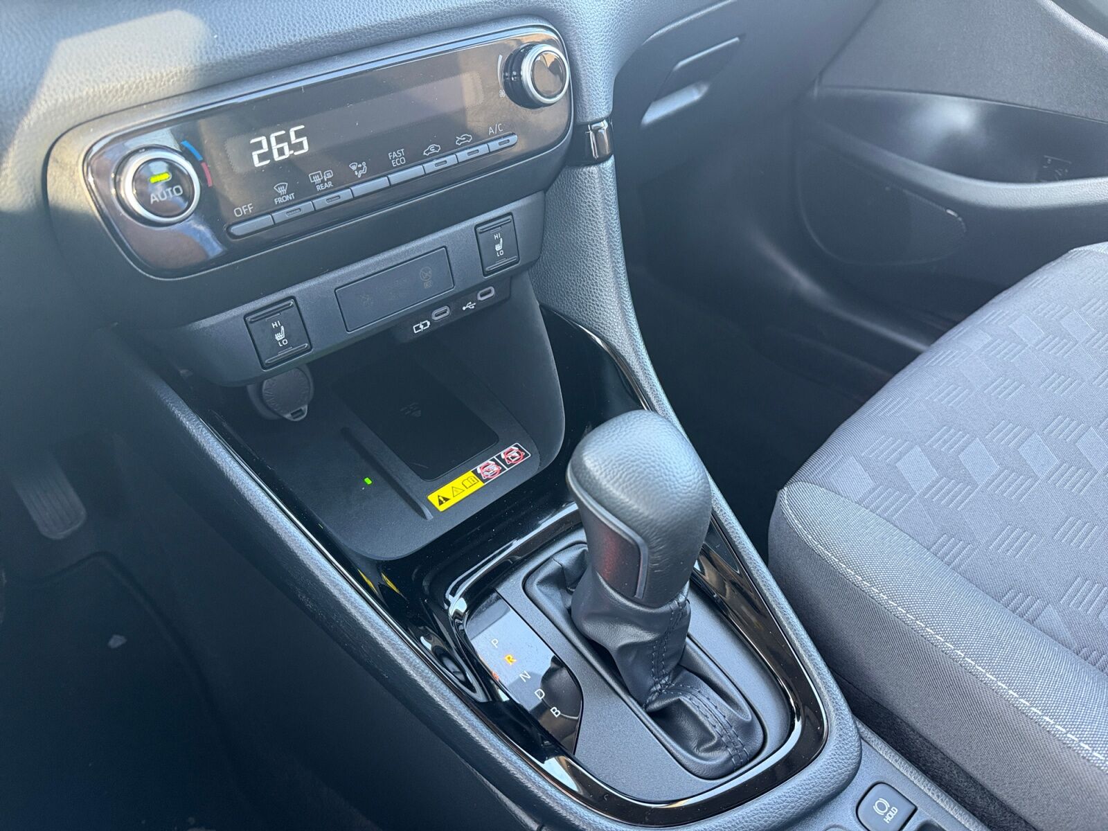 Billede af Toyota Yaris 1,5 Hybrid Style Technology 116HK 5d Trinl. Gear