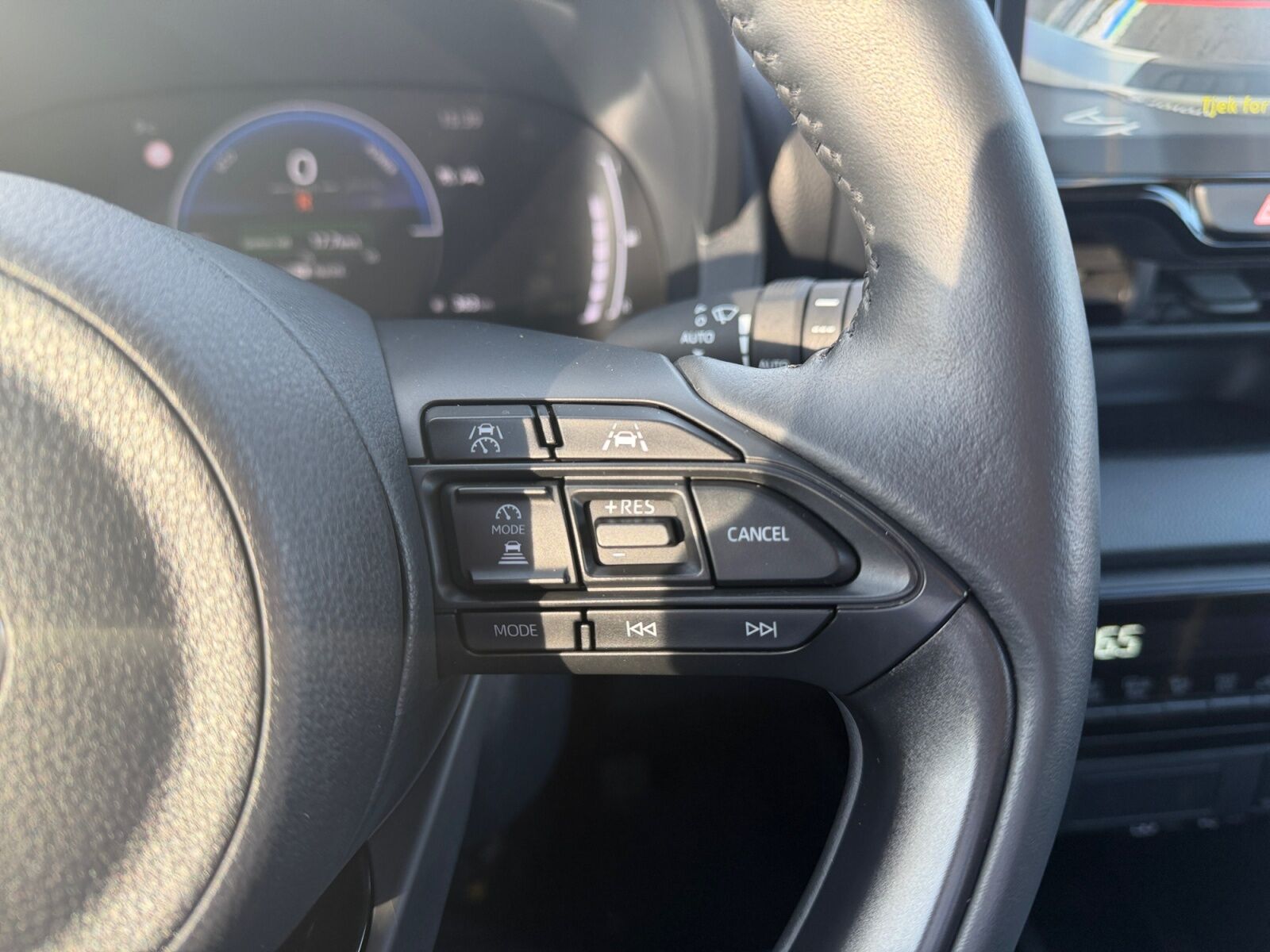 Billede af Toyota Yaris 1,5 Hybrid Style Technology 116HK 5d Trinl. Gear