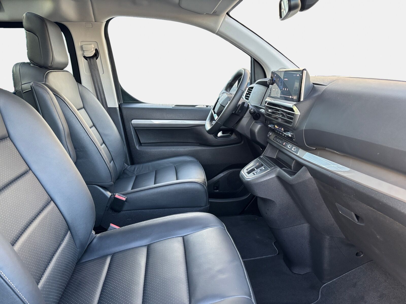 Billede af Toyota Proace Verso Electric Long EL Shuttle To skydedøre 136HK Aut.