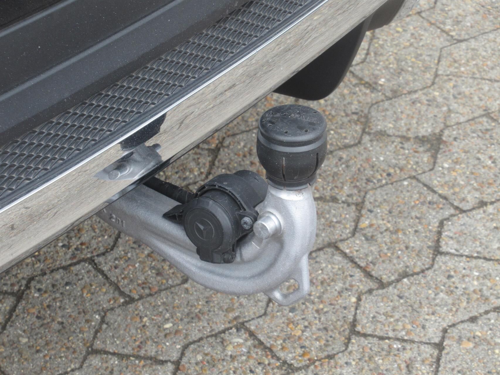 Billede af Mercedes-Benz GLB200 d 2,0 CDI AMG Line 8G-DCT 150HK 5d 8g Aut.