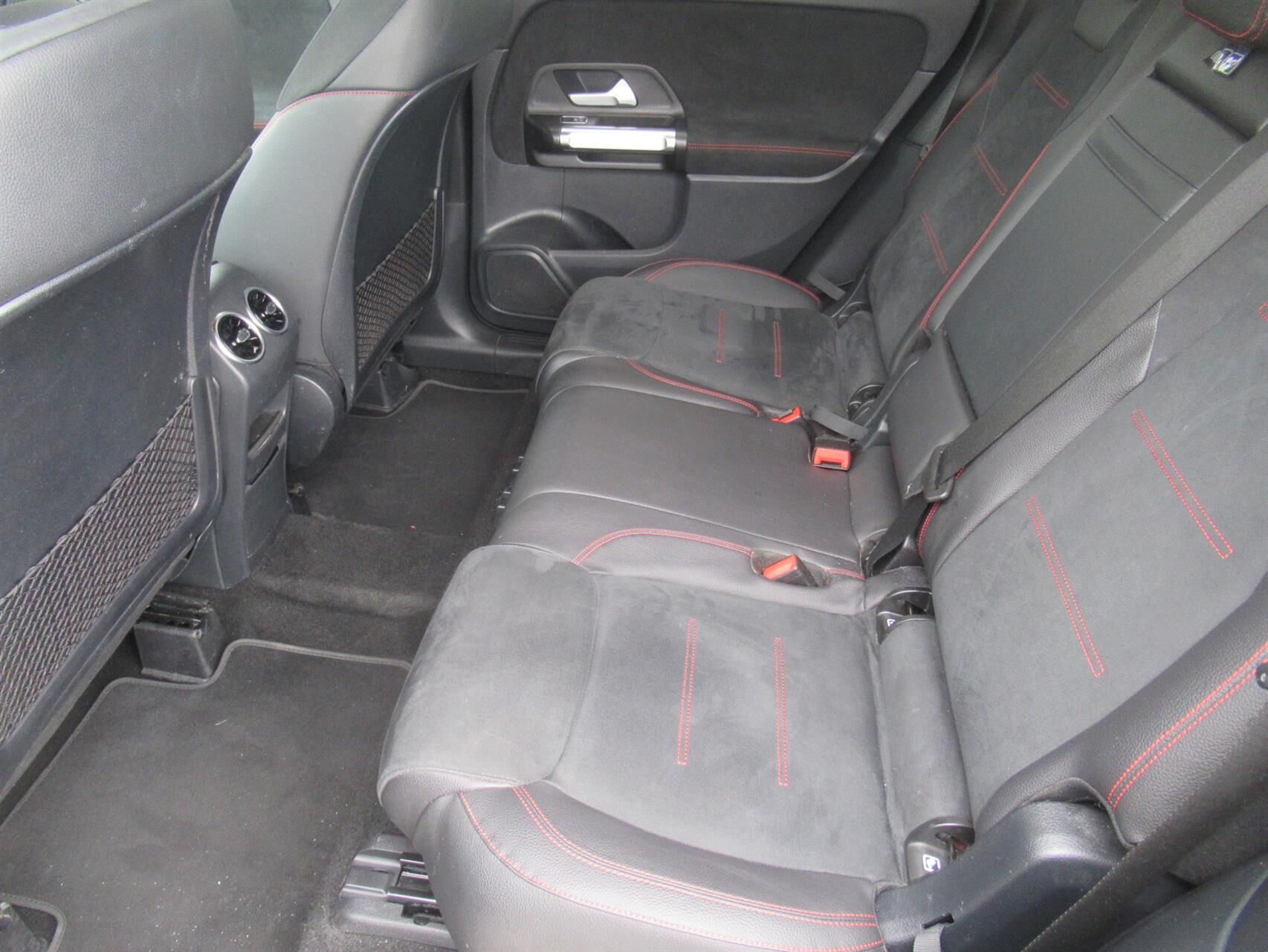 Billede af Mercedes-Benz GLB200 d 2,0 CDI AMG Line 8G-DCT 150HK 5d 8g Aut.