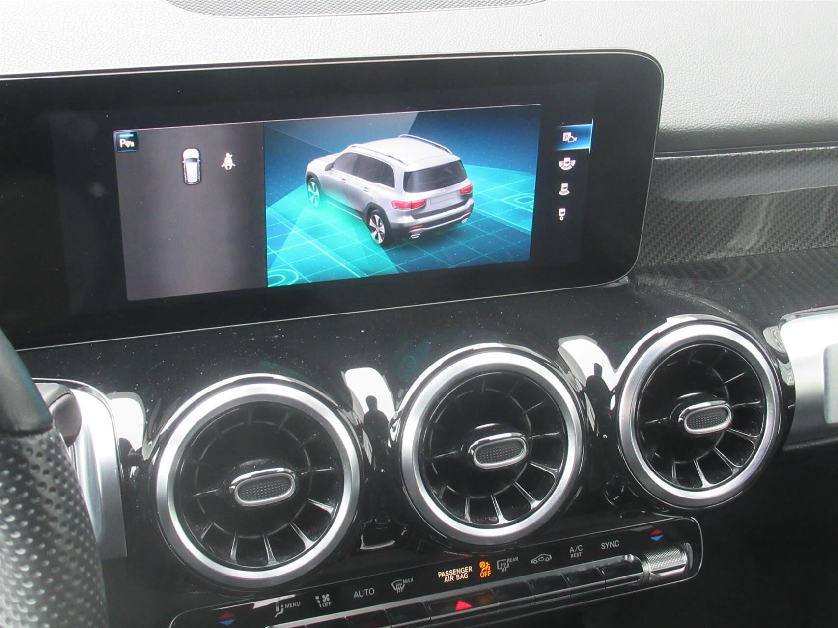 Billede af Mercedes-Benz GLB200 d 2,0 CDI AMG Line 8G-DCT 150HK 5d 8g Aut.